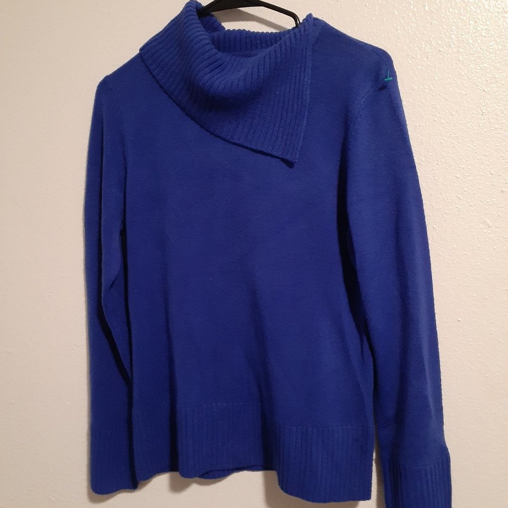 Woman sweater